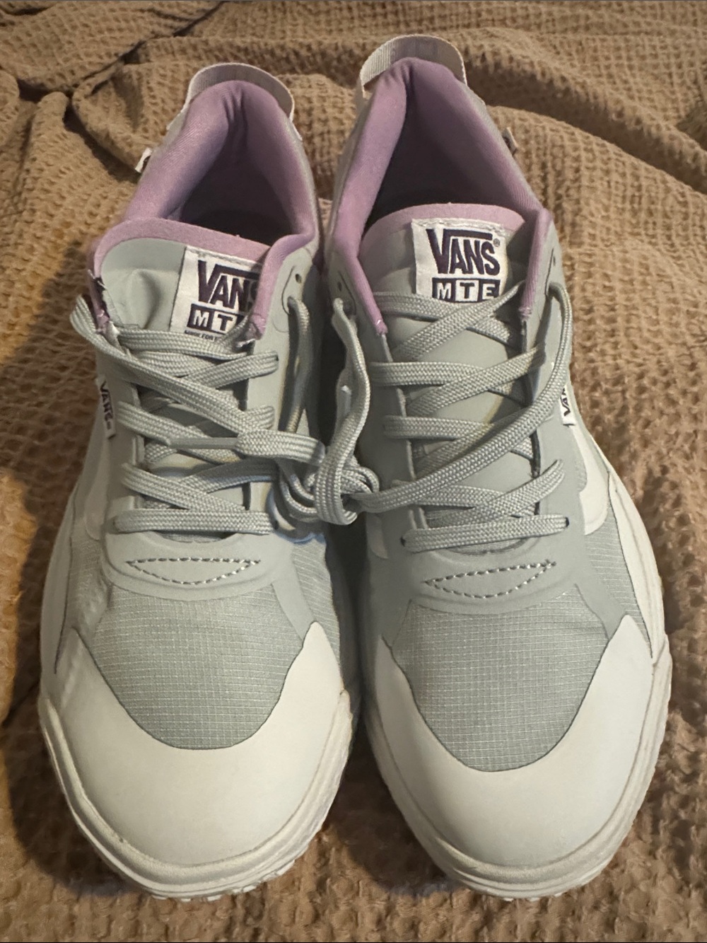 Vans MTE unisex’s Light Gray with Lilac Accent Sneakers